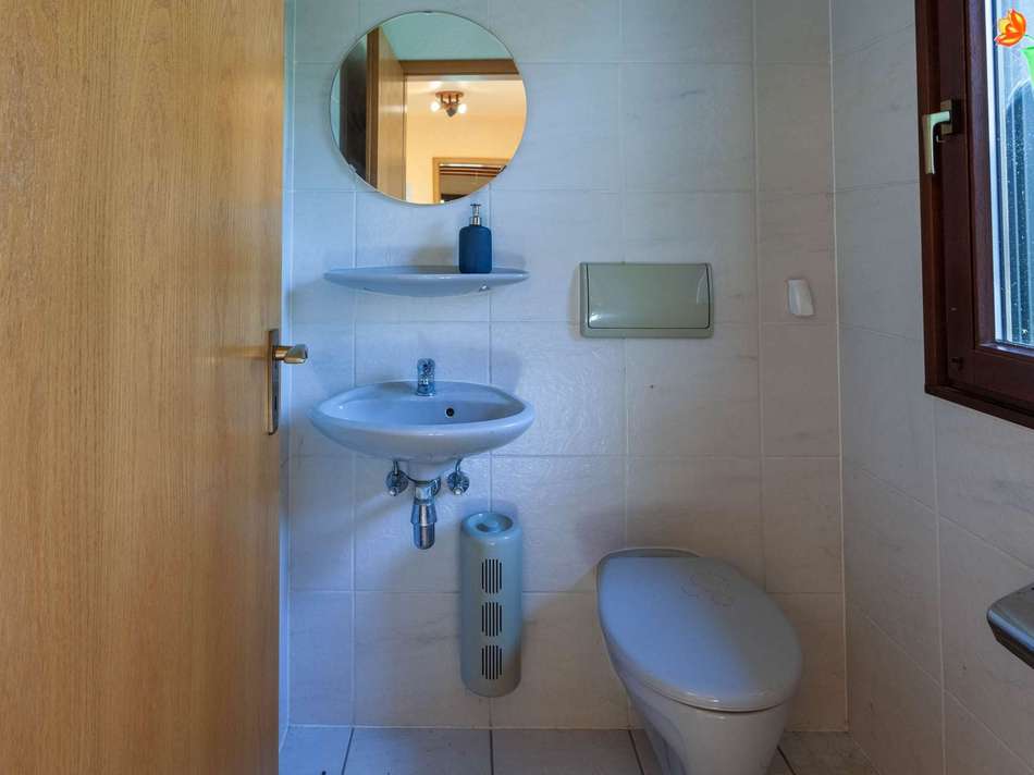 WC EG