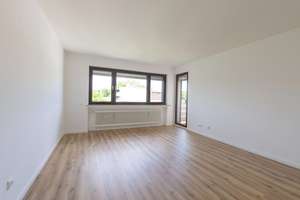 Helle, frisch renovierte 3-Zimmer Wohnung in schöner Lage + Gemeinschaftsschwimmbad – Prinz-Regent-Str. 79b, 44795 Weitmar-Mark, Bochum – Vorschaubild 3