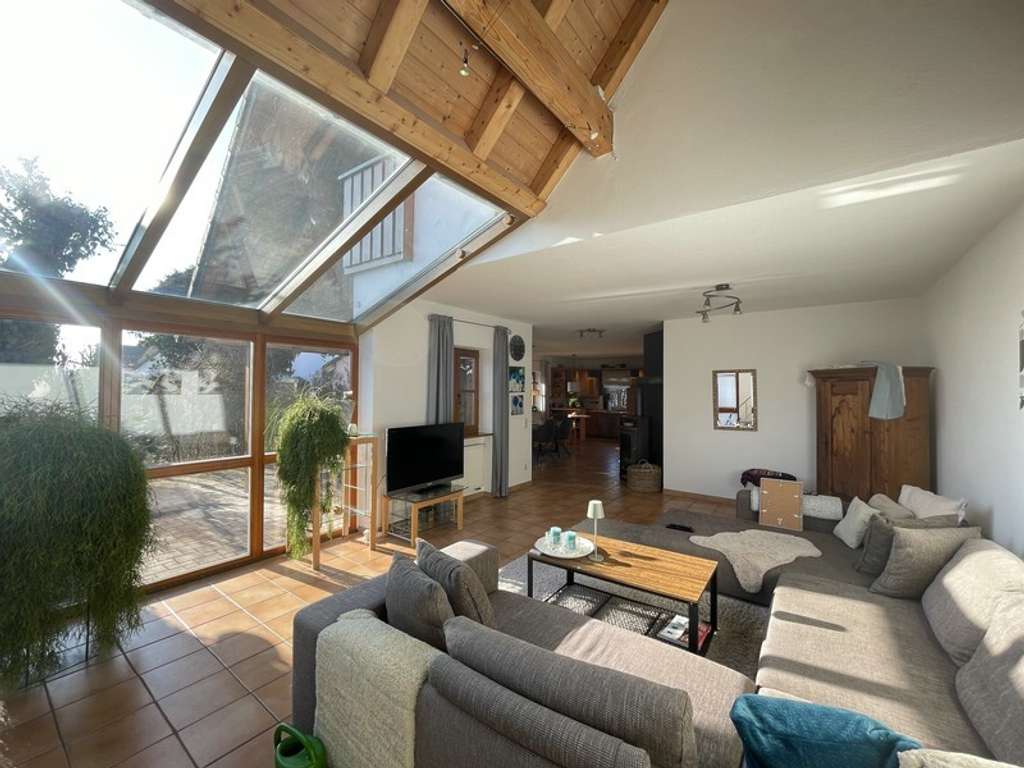 Immobilie in Gräfenberg - Ankommen & Wohlfühlen: TOP gepflegtes Einfamilienhaus mit herrlichem Garten & Garage in Gräfenberg - Bild 1