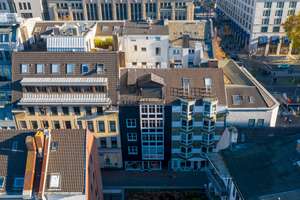Schönes Wohnen im Herzen von Düsseldorf: Hochwertige Ausstattung in zentralster Lage – 40213 Altstadt, Düsseldorf – Vorschaubild 2