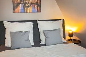 Luxuriöse 3‑Zimmer Dachgeschosswohnung in Hamburg-Bramfeld – Die vollständige Adresse der Immobilie erhältst du vom Anbieter., 22179 Bramfeld, Hamburg – Vorschaubild 2