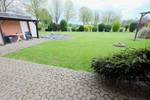 Zweifamilienhaus mit zwei Garagen auf großem Grundstück – Kleve (Kreis) – Vorschaubild 29
