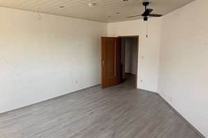 Lebendiger Wohnraum in Essen: 3,5-Zimmer-Wohnung mit Balkon – Giesebrechtstraße 30, 45144 Frohnhausen, Essen – Vorschaubild 6