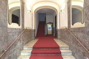 SCHÖNE, SEHR GROSSZÜGIGE 5-6 ZIM. ALTBAU-WHG. + BALKON UNWEIT MEYERINCKPLATZ – Berlin – Vorschaubild 3