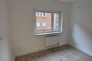 Schöner Wohnen Nähe Insel Schütt ! Süße, komplett sanierte 2-Zimmer-Erdgeschoss-Wohnung mit Balkon – Martin-Treu-Straße 42, 90403 Altstadt, St. Sebald, Nürnberg – Vorschaubild 10