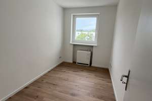Sanierte 4-Zimmer Wohnung mit Aufzug und Balkon – Pillnitzer Weg 11, 13593 Staaken, Berlin – Vorschaubild 8
