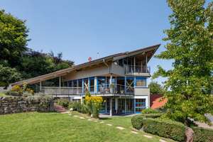 Architektenhaus mit Weitblick – Chalet-Charme trifft auf zeitlose Holzarchitektur in Arnoldshain – Die vollständige Adresse der Immobilie erhältst du vom Anbieter., 61389 Schmitten – Vorschaubild 2
