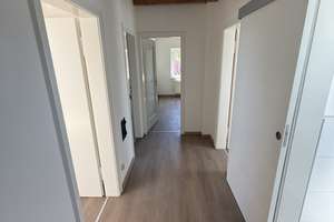 Frisch renovierte 2,5-Zimmer-Wohnung in Erlangen-Bruck mit neuem Bad – Die vollständige Adresse der Immobilie erhältst du vom Anbieter., 91058 Schönfeld, Erlangen – Vorschaubild 3
