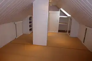 Weitblick garaniert! - Großer Südbalkon an einer schönen 3-Raum im DG auf dem Sonnenberg – Sonnenstr. 78, 9130 Chemnitz – Vorschaubild 18