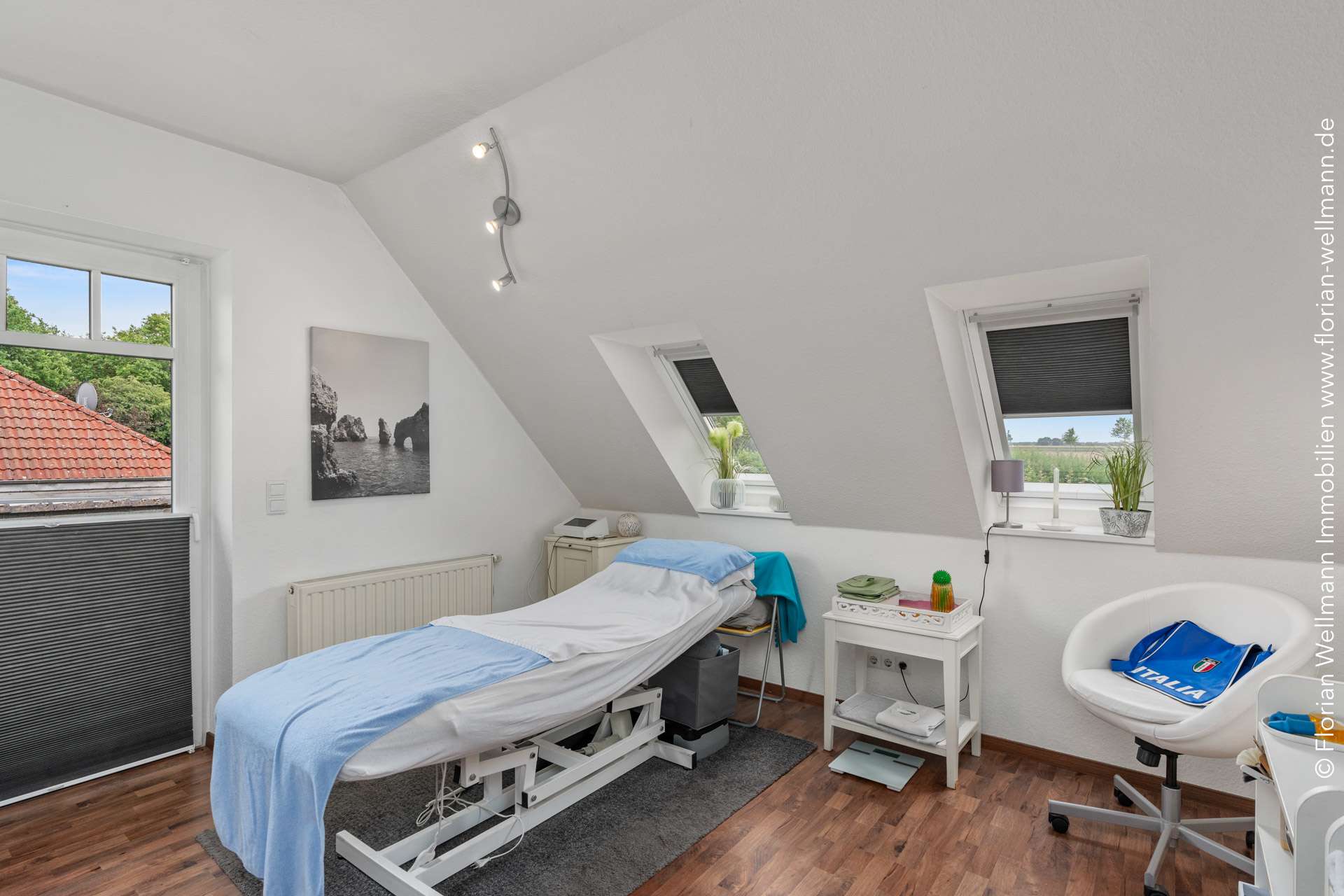 Immobilie in Heeslingen - Heeslingen | Großzügiges Einfamilienhaus mit Pool, Kamin, Vollkeller und idyllischem Garten - Bild 2