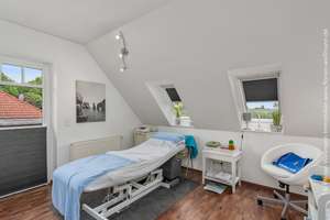 Heeslingen | Stilvolles Einfamilienhaus läßt keine Wünsche offen -  Pool, Kamin und toller Garten. – Die vollständige Adresse der Immobilie erhältst du vom Anbieter., 27404 Heeslingen – Vorschaubild 20