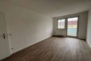 Super WG-Wohnung für 3 Personen....helle, moderne 4 - Zimmer-Wohnung mit Einbauküche sofort einzugsf – Eckersbacher Höhe 81, 8066 Eckersbacher Höhe (E1-E4), Zwickau – Vorschaubild 11