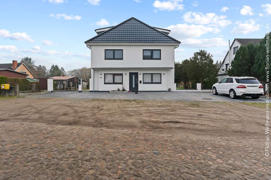 Immobilie in Oyten - Oyten - Sagehorn | Kernsaniertes Mehrfamilienhaus in Ruhiger Lage mit Baugrundstück nach §34 - Bild 1