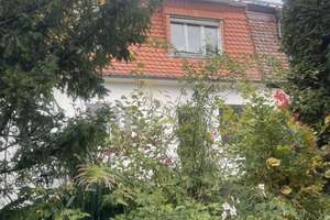 Charmantes Reihenhaus mit 6 Zimmern in Frankfurt-Dornbusch – Ulrichstraße 7, 60433 Dornbusch, Frankfurt am Main – Vorschaubild 1
