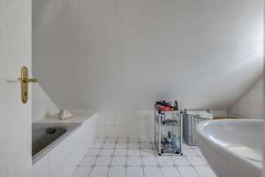 **3-Zimmer-Maisonettewohnung mit Südwest-Dachterrasse, in Mainz-Weisenau** – Die vollständige Adresse der Immobilie erhältst du vom Anbieter., 55130 Weisenau, Mainz – Vorschaubild 8