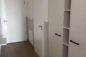 Teilmöbliertes 1 Zimmer Apartment direkt S-Bhf. Rummelsburg ! 5.OG, 30 qm, inkl. Strom + Internet ! – Hauptstr 81, 10317 Rummelsburg, Berlin – Vorschaubild 5