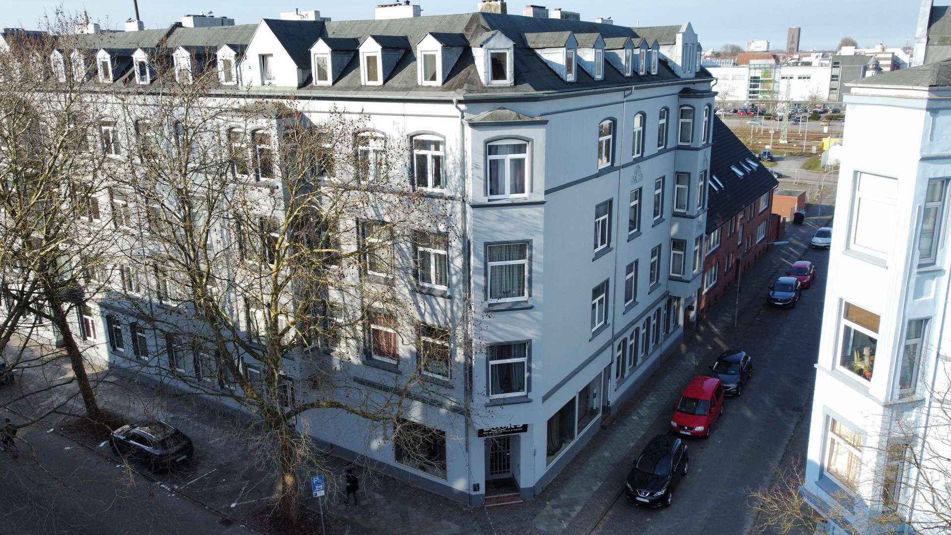 Mehrfamilienhaus mit Entwicklungspotenzial im Sanierungsgebiet, Wilhelmshaven – Bild 1