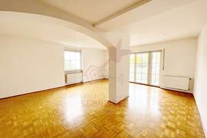 IMMOBILIEN SCHNEIDER - schöne 3,5 Zimmer Wohnung mit Süd-Balkon, eigenem Garten und neuwertigem Bad – Die vollständige Adresse der Immobilie erhältst du vom Anbieter., 81827 Waldtrudering, München – Vorschaubild 2