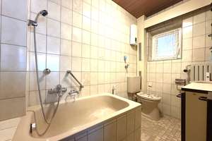 Wo Gemütlichkeit auf Stadtleben trifft – attraktive Eigentumswohnung mit Blick über Augsburg – Die vollständige Adresse der Immobilie erhältst du vom Anbieter., 86153 Am Schäfflerbach, Augsburg – Vorschaubild 4