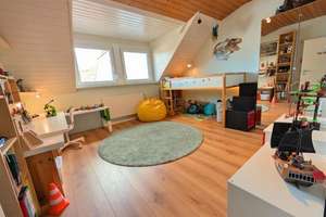 von Privat: Familienidyll mit Einliegerwohnung & PV-Anlage – modernisiert & bezugsfertig – Die vollständige Adresse der Immobilie erhältst du vom Anbieter., 69234 Dielheim – Vorschaubild 13
