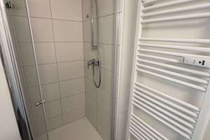Moderne 2- Zimmer Dachgeschosswohnung nach DG-Ausbau *nur schriftl. Anfragen* – Iltisstrasse 5, 24143 Gaarden-Ost, Kiel – Vorschaubild 4