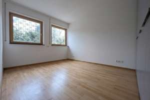 Stilvolles Bauhaus-Juwel in exklusiver Villenlage von Stuttgart-Nord   – Die vollständige Adresse der Immobilie erhältst du vom Anbieter., 70193 Lenzhalde, Stuttgart – Vorschaubild 4