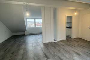 Charmante 1,5-Zimmer-Dachgeschosswohnung in Stuttgart-Ost – mit Einbauküche & Stellplatz