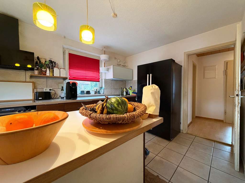 Immobilie in Rietheim-Weilheim - Familien-Zuhause. 7 Zimmer auf 136 m².
Toller Garten. Garage und 2 Stellplätze. 
Zum TOP-Preis ! - Bild 3