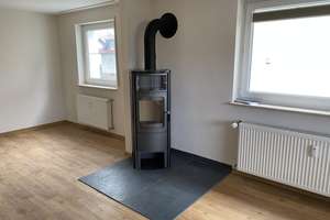 4 Zimmer 1OG in Roßdorf ruhige Feldrandlage – Thomas-Mann-Str. 12, 63486 Bruchköbel – Vorschaubild 2