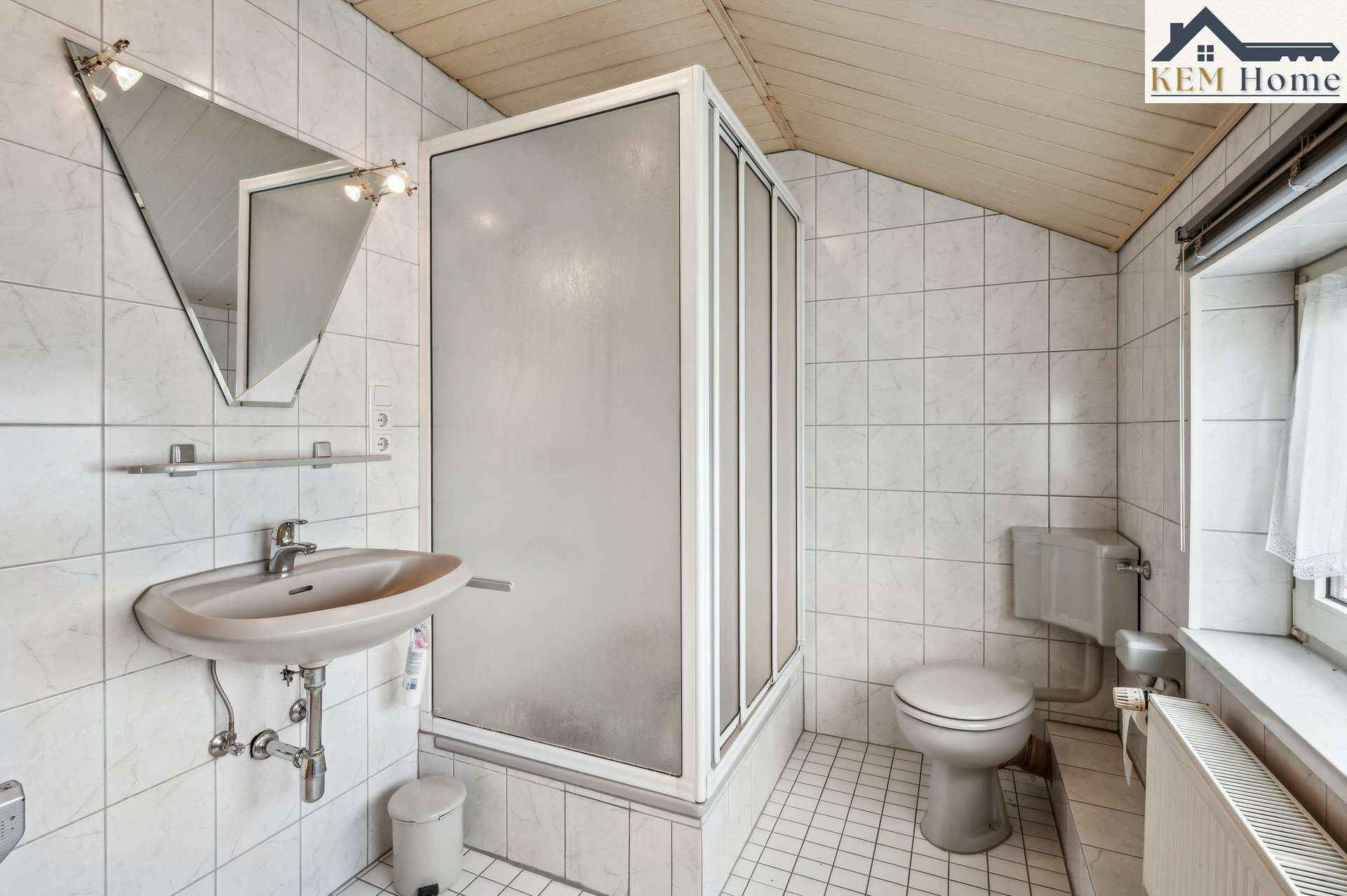 Immobilie in Hülsede - Wohnen wie im Resort – Dreifamilienhaus mit riesigem Grundstück & Vermietungspotenzial - Bild 0