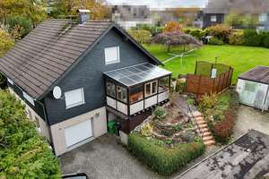 Schönes gepflegter Einfamilienhaus, mit großem Grundstück, in Wipperfürth/ Wipperfeld zu verkaufen.  – Eichendorffstraße 34, 51688 Wipperfürth – Vorschaubild 1