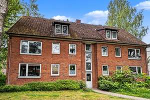 Ansprechendes Mehrfamilienhaus mit Entwicklungspotenzial und zusätzlichem Baufenster für zwei EFH – Die vollständige Adresse der Immobilie erhältst du vom Anbieter., 22359 Volksdorf, Hamburg – Vorschaubild 3