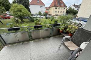 Gepflegtes Dreifamilienhaus mit 2 Garagen und großem Grundstück in  Regensburg Schwabelweis – Die vollständige Adresse der Immobilie erhältst du vom Anbieter., 93055 Schwabelweis, Regensburg – Vorschaubild 9