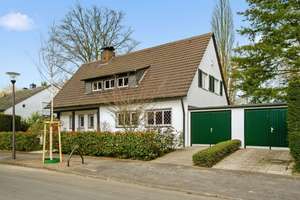 Offene Wohnbereiche und Rückzugsorte perfekt kombiniert – Die vollständige Adresse der Immobilie erhältst du vom Anbieter., 53179 Rüngsdorf, Bonn – Vorschaubild 22