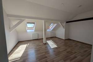 +++NEU!+TRAUMWOHNUNG+4-R. DG-WOHNUNG+OFFENE KÜCHE+WOZI. MIT LOGGIA+++