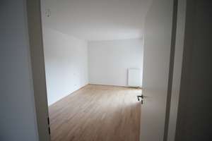 3-Zimmerwohnung mit Loggia und Stellplatz – Warndtstraße 19, 89077 Weststadt, Ulm – Vorschaubild 4