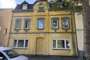 Freigezogenes 3-Familienhaus in Bottrop Stadtmitte – Die vollständige Adresse der Immobilie erhältst du vom Anbieter., 46236 Stadtmitte, Bottrop – Vorschaubild 2