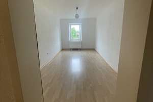 Charmante 2-Zimmer-Altbauwohnung im schönen Alt-Moosach unbefristet zu vermieten – Siegmund-Schacky-Straße XX, 80993 Alt-Moosach, München – Vorschaubild 3