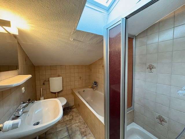 Immobilie in Strübbel - Charmante DG-Wohnung bei St. Peter-Ording, Balkon und Stellplatz inklusive – OTTO STÖBEN GmbH - Bild 3