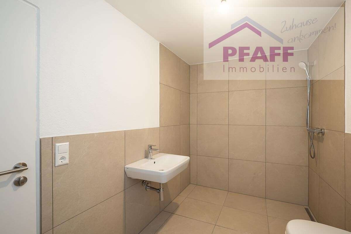 Immobilie in Gailingen am Hochrhein - Zuhause ankommen in Gailingen! Geteiltes Zweifamilienhaus mit schönem Garten + vielen Möglichkeiten - Bild 7