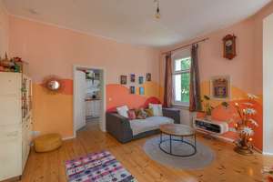 Zu Verkaufen! Top gepflegte 2-Zimmer-Altbau-Wohnung mit Balkon & Einbauküche im Samariterviertel! – Dolziger Straße 14, 10247 Friedrichshain, Berlin – Vorschaubild 3