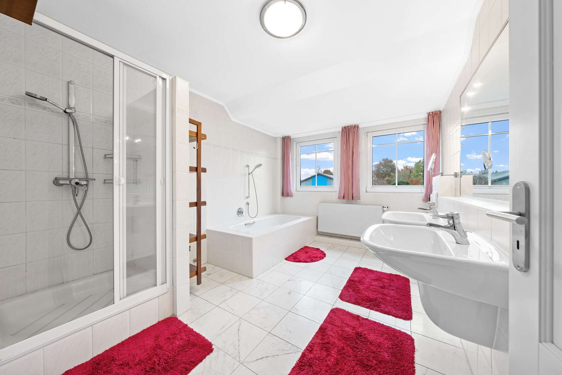 Immobilie in Hasenkrug - Ein Zuhause mit doppelter Stärke - Wohnen und Arbeiten unter einem Dach! - Bild 1