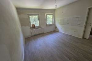Frisch saniert, ab sofort, tolle Wohnung in Reisholz - mit Balkon – Paul-Thomas-Str. 82, 40599 Reisholz, Düsseldorf – Vorschaubild 4