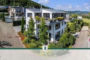 *VERKAUFT* Bezugsfreies, exklusives EFH mit Aufzug, 180° Seeblick, Einliegerwohnung u. Traumgarten – Die vollständige Adresse der Immobilie erhältst du vom Anbieter., 78351 Bodman-Ludwigshafen – Vorschaubild 1
