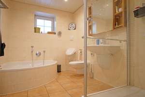 Wohnen. Wellness. Werkstatt. — Dieses Haus kann alles. – Die vollständige Adresse der Immobilie erhältst du vom Anbieter., 55286 Wörrstadt – Vorschaubild 14