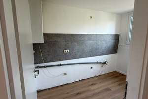 Wohnliche Dachgeschosswohnung nach Sanierung ab sofort verfügbar! – Schwabenstraße 15, 47169 Marxloh, Duisburg – Vorschaubild 6