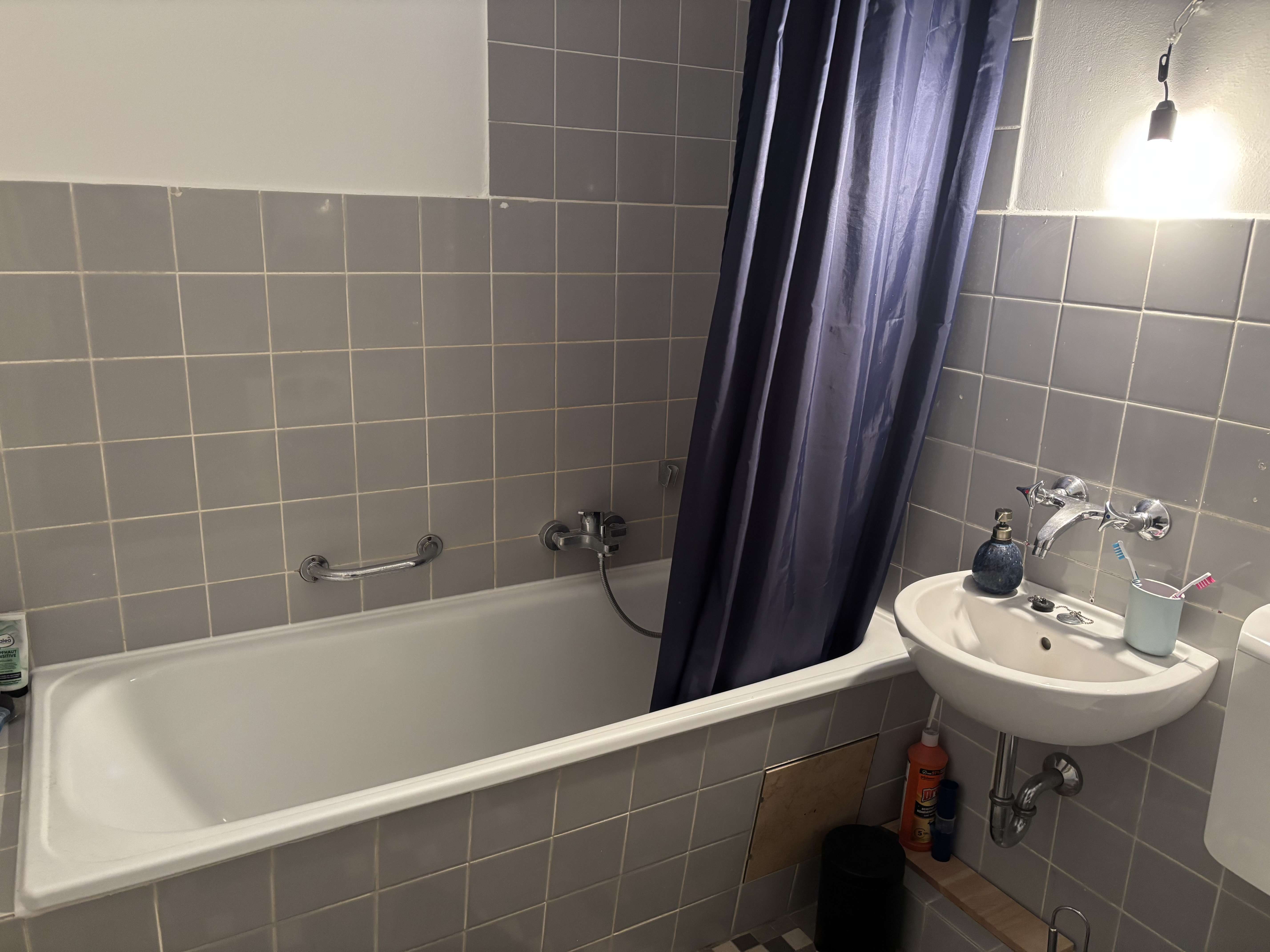 Immobilie in Lauenburg/Elbe - . . . vermietete Etagenwohnung + Garage / Kapitalanlage . . . - Bild 0