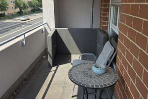 Ideale Wohnung mit Wohlfühlcharakter und großem Balkon! EBK! – Die vollständige Adresse der Immobilie erhältst du vom Anbieter., 1309 Striesen-West, Dresden – Vorschaubild 3