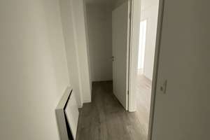 Wohnen "Zur Yachtwerft"! Exklusive 4-Raum-WE mit Vollbad, Fußbodenhzg., Fahrstuhl u. Balkon! – Zur Yachtwerft 58, 18147 Gehlsdorf, Rostock – Vorschaubild 11