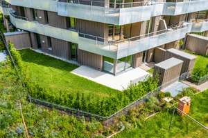 3-Zimmer-Neubau-Gartenwohnung mit zwei Bädern und großzügigem Garten